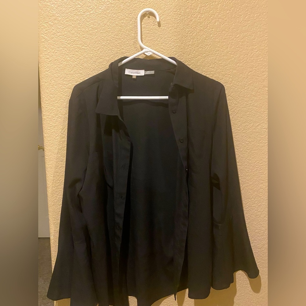 Button ups are Calvin Klein,j.Crew,Rails,Banana Republic. All  button ups are M.